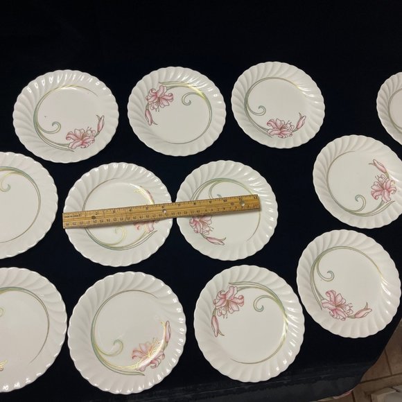 Vintage NIKKO Japan Fine Bone China Rhubrum Lily Dinnerware Rare, Beautiful - Picture 11 of 16